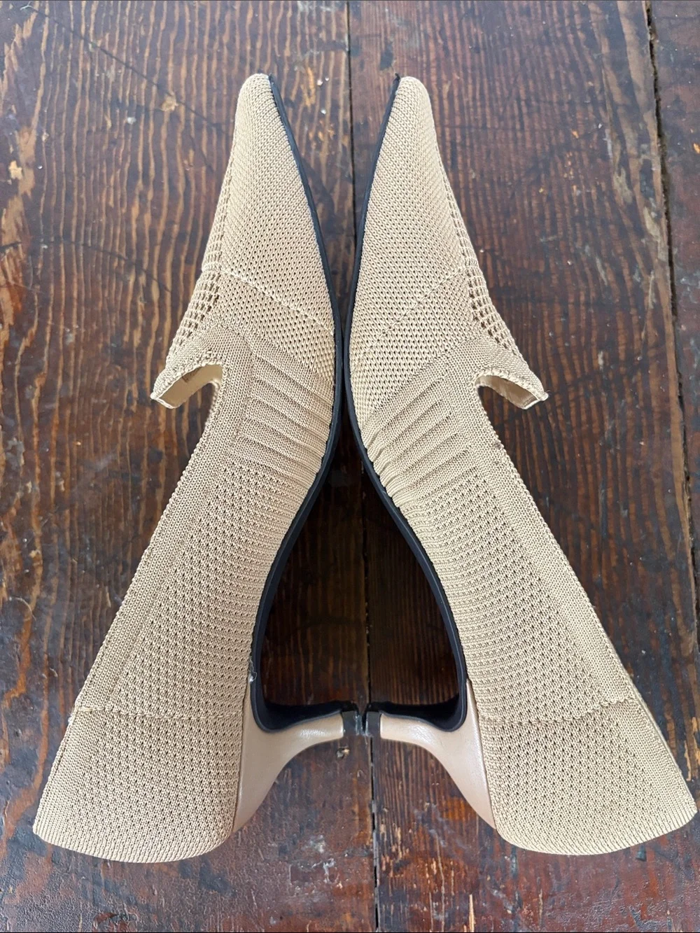 Adrienne Vittadini Skippy Tan Neutral Pointed-Toe Kitten Heel Pumps Flexible 8